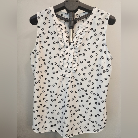 Talbots Women's Sleeveless Black & White Pleated Bib Front Petite. Size LP - Picture 1 of 9